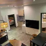 Hyper Centre 1